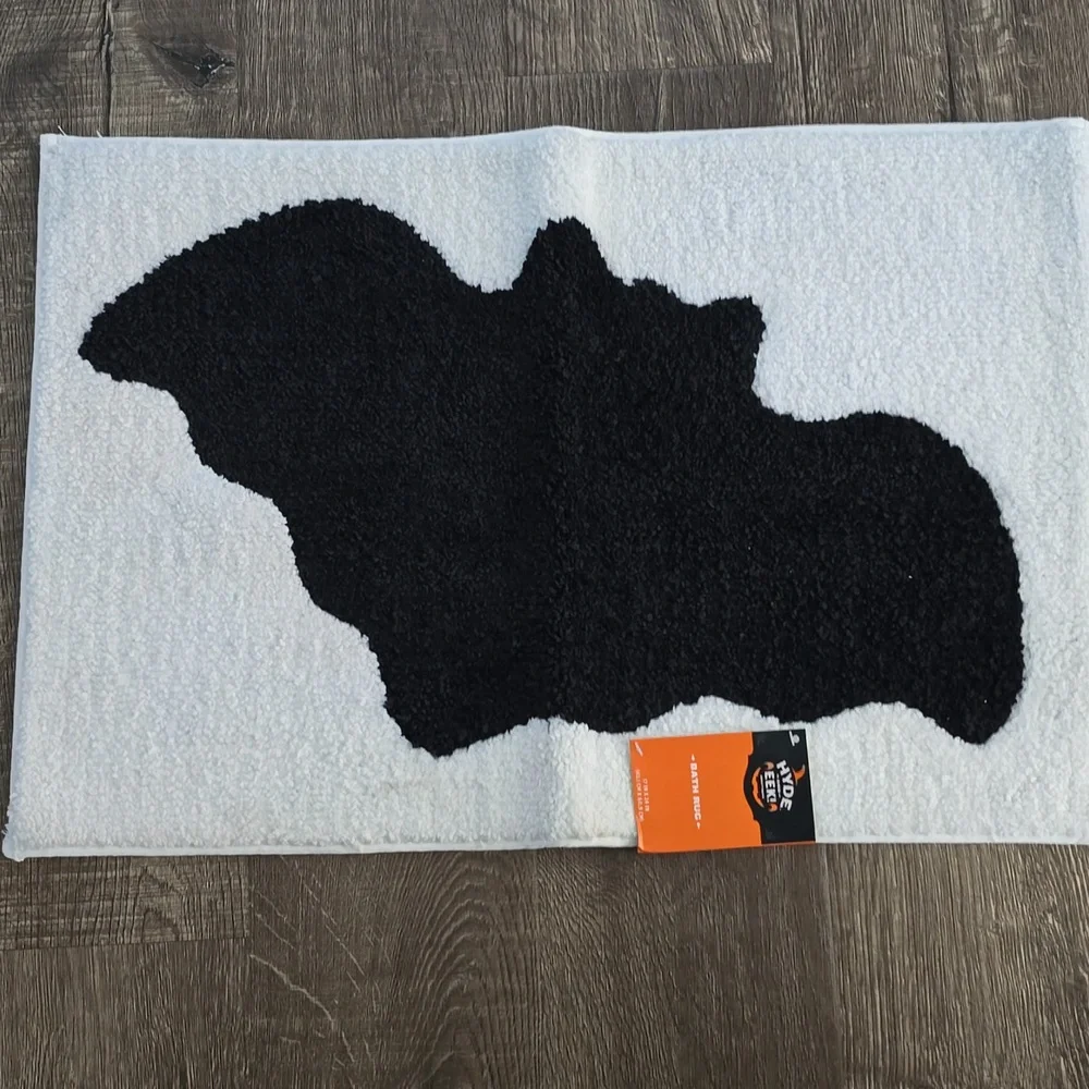 HYDE & EEK Black and White Bat-Shaped Bath Rug